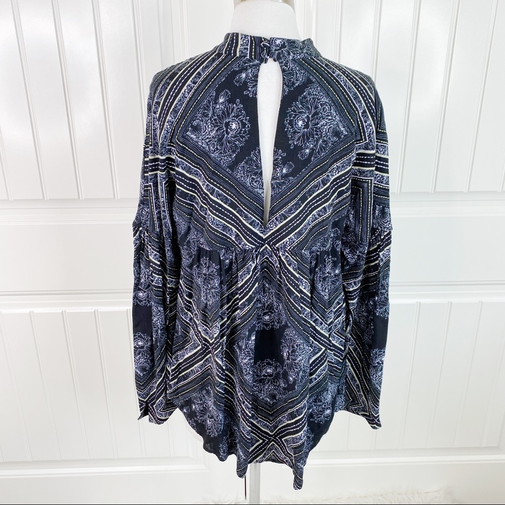 Free People Walking on a Dream Cutout Tunic Top M - Picture 5 of 7